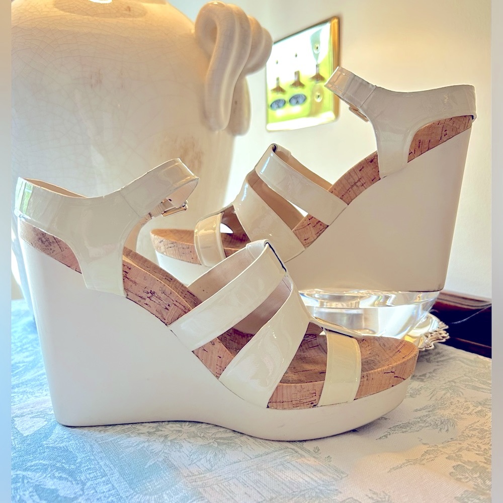 🦢Ivory Coach Leala Wedge Sandals- Size 8🦢